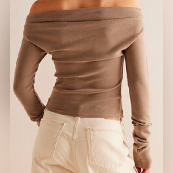 Free People We The Free *Gigi*Long-Sleeve Tee in Taupe. NWOT.XS - Picture 4 of 6